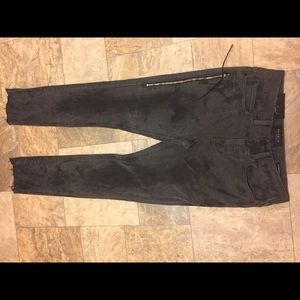 ⚫️💯Black skinny jeans new with tag 💯🏷